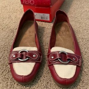 Maroon & cream Aerosoles, excellent condition. 8.5